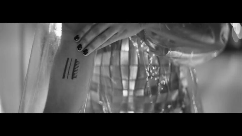 File:Kimbra - Human (Official Music Video) 6.jpg