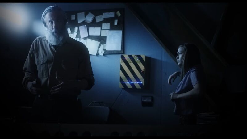 File:The Collector - DUST 21.jpg