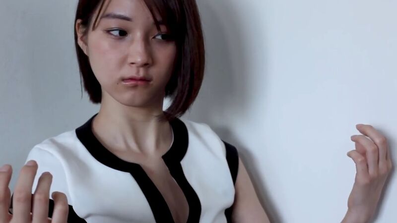 File:Android Girl Morning Routine 13.jpg