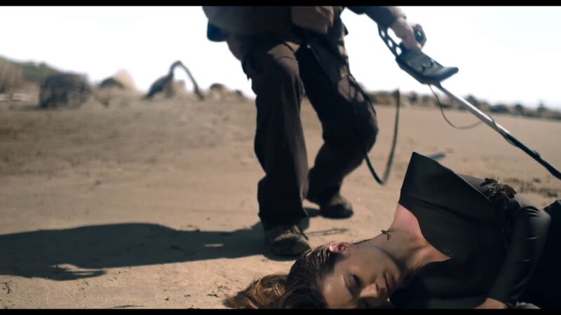 File:The Collector - DUST 2.jpg