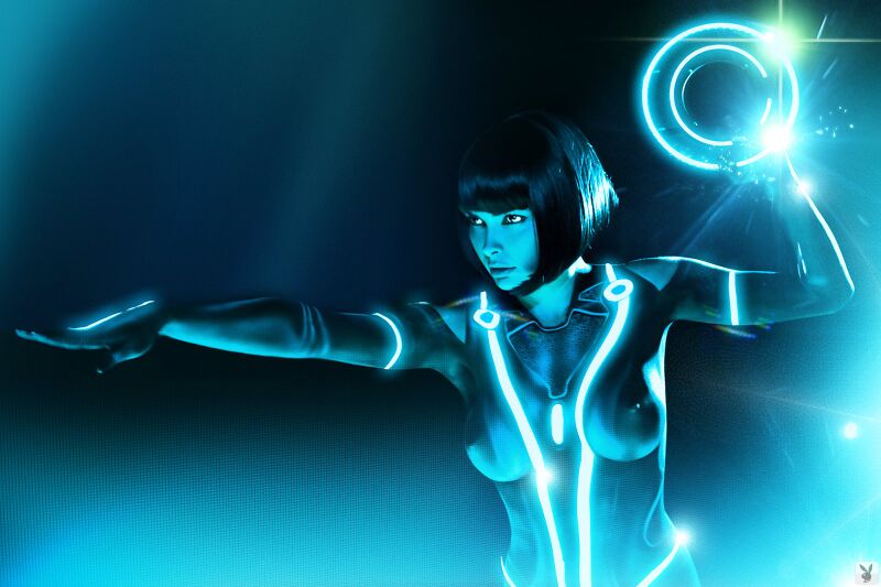 File:574532 - Playboy Quorra Tron Tron Legacy cosplay.jpg